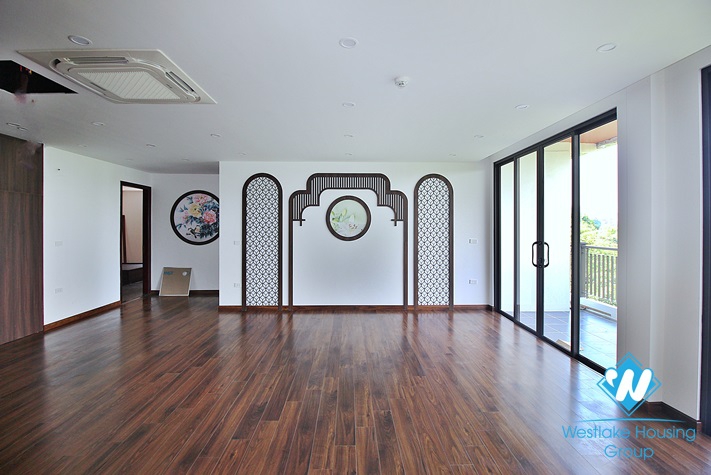 A charming and spacious four bedrooms for rent in Xuan Dieu st, Tay Ho